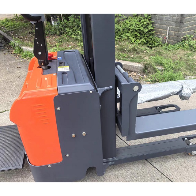 Double-lift-stacker.jpg