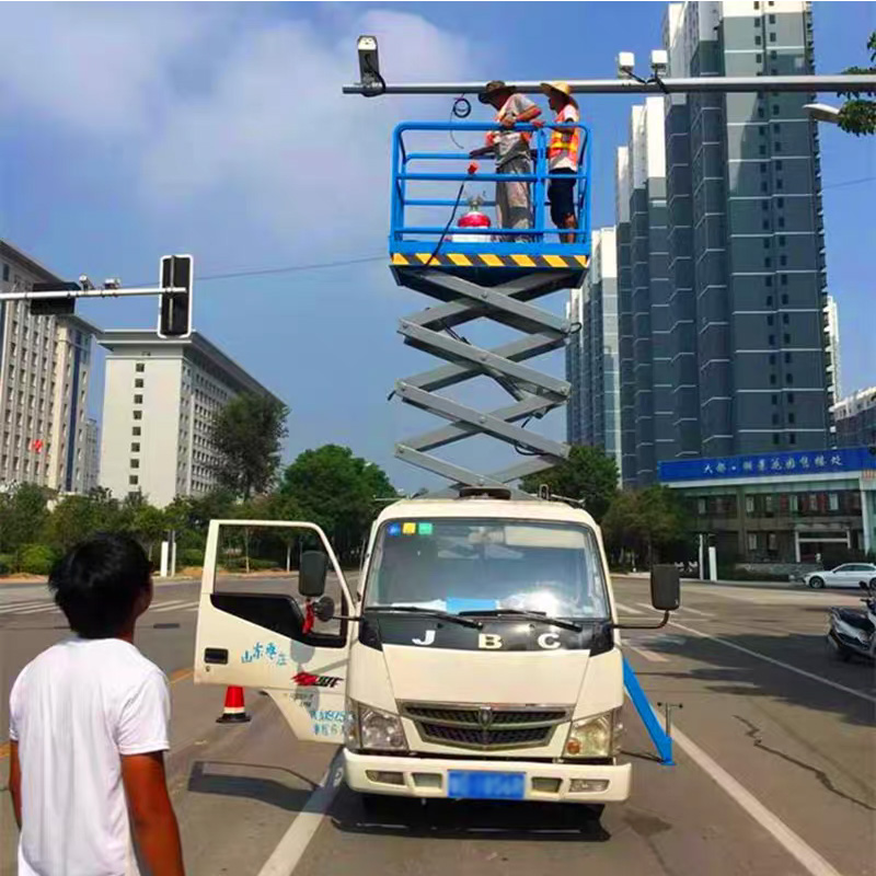 Vehicle mounted Elevator