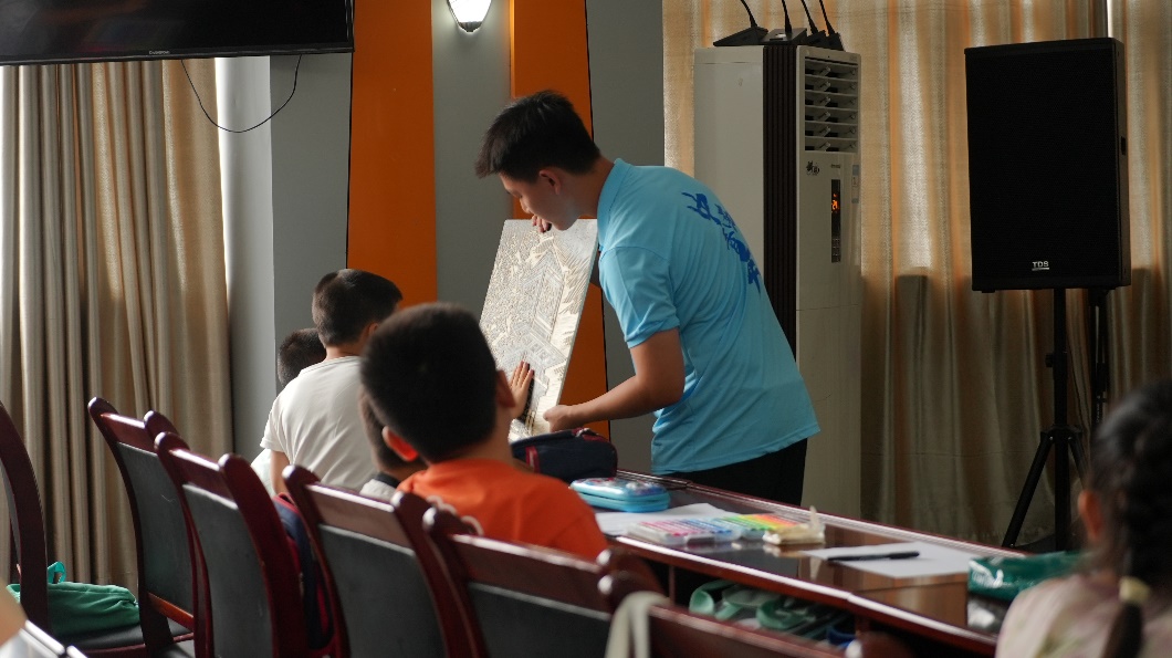 如图片无法显示,请刷新页面