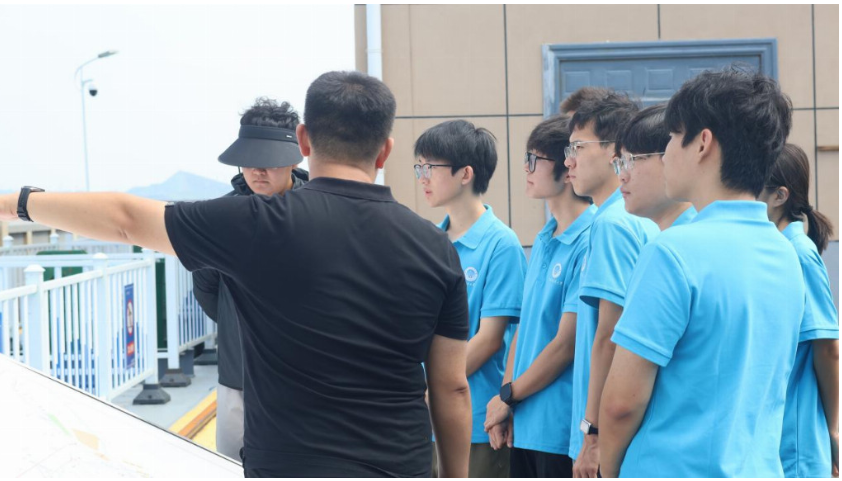 如图片无法显示,请刷新页面